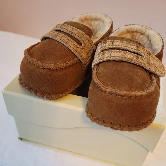 Infant Uggs - Picture 3 of 5